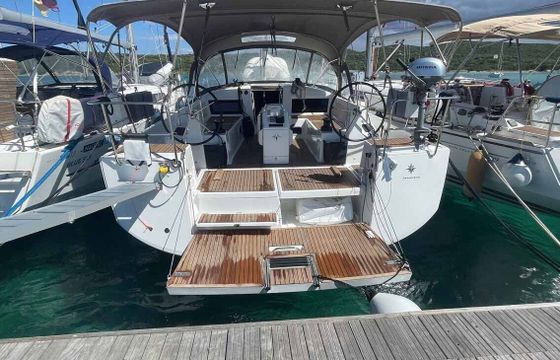 Sailboat Jeanneau Sun Odyssey 440 13m