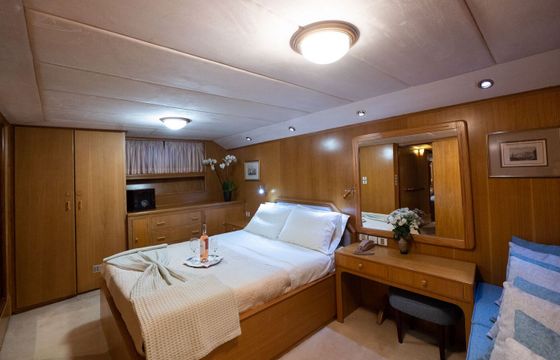 Motor yacht Perama Shipyards 102 Elena 2000hp