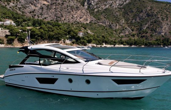 Motorboat Beneteau GT40 740hp