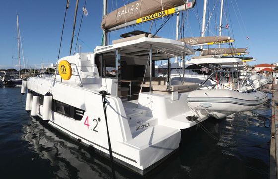 Catamaran Catana Bali 4.2 - 4 + 1 cab. 12.85m