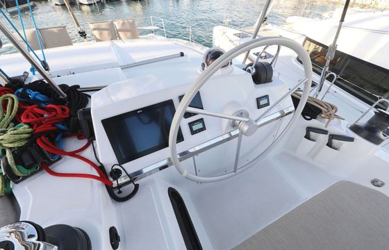 Catamaran Catana Bali 4.2 - 4 + 1 cab. 12.85m