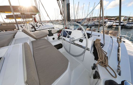Catamaran Catana Bali 4.2 - 4 + 1 cab. 12.85m