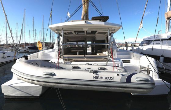 Catamaran Catana Bali 4.2 - 4 + 1 cab. 12.85m