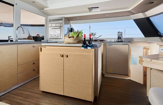 Catamaran Fountaine Pajot Saba 50 14.98m