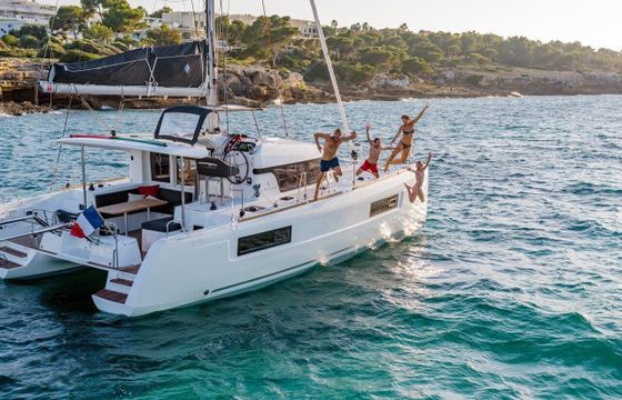 Catamaran Lagoon-Bénéteau Lagoon 40 - 4 + 2 cab 11m