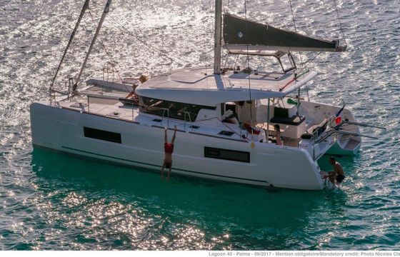 Catamaran Lagoon-Bénéteau Lagoon 40 - 4 + 2 cab 11m