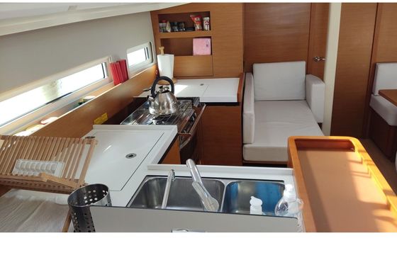 Sailboat Sun Odyssey 410 12m