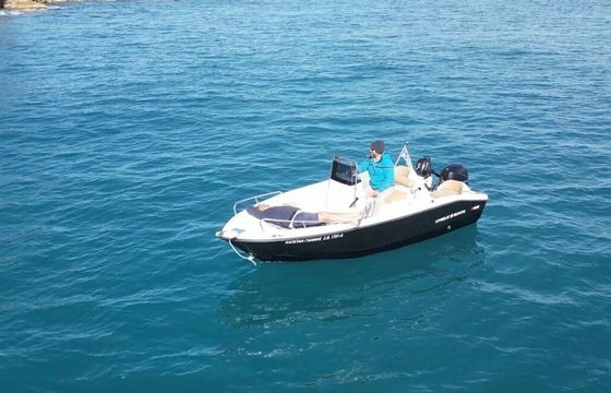 Motorboat Unique S 470 30hp