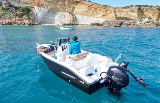 Motorboat Unique S 470 30hp