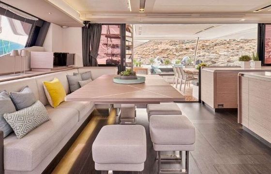 Catamaran Fountaine Pajot Alegria 67 19.49m