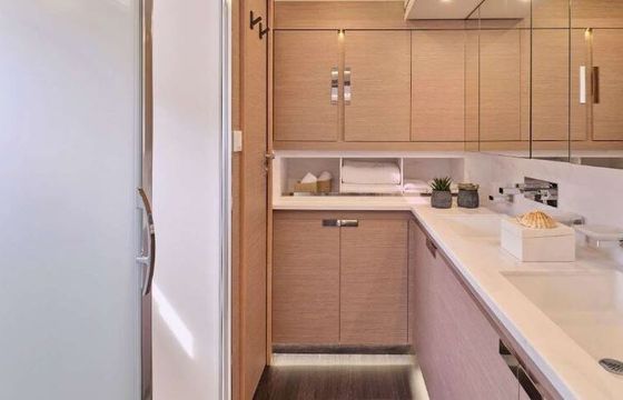 Catamaran Fountaine Pajot Alegria 67 19.49m