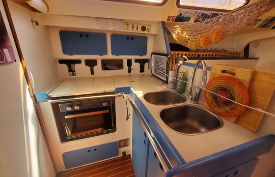 Sailboat Jeanneau Sun Fizz 11.75m