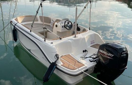 Motorboat Quicksilver Axess 15hp