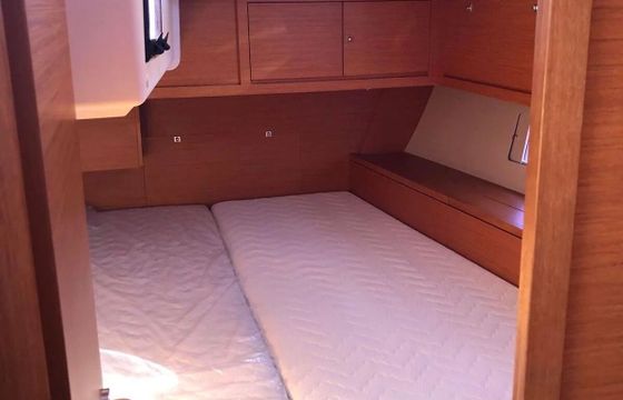 Sailboat Dufour 470S 14m