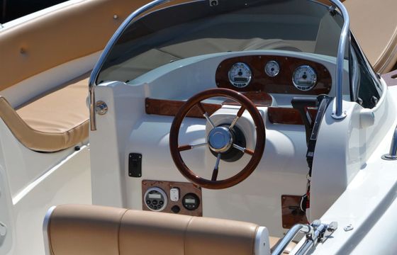 Motorboat EOLO AS 590 OPEN - 130HP 100hp