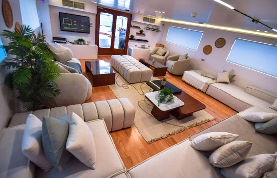 Motor yacht Lagoon Lagoon 400 2000hp
