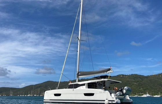 Catamaran Fountaine Pajot ISLA 40 11.73m
