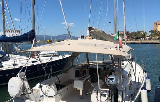 Sailboat DUFOUR 382 11.25m