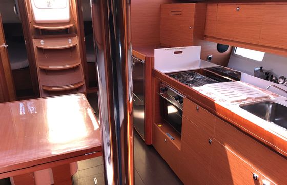 Sailboat DUFOUR 382 11.25m