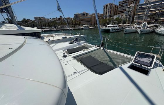 Catamaran Lagoon-Bénéteau Lagoon 42 - 4 cab. 12m