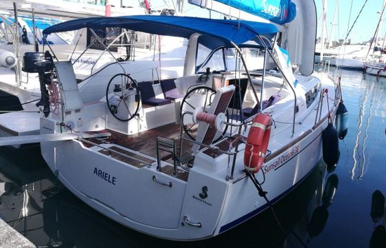 Sailboat Bénéteau Oceanis 38.1 11m