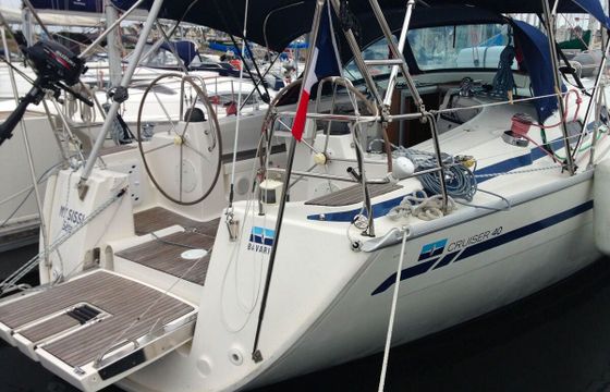 Sailboat BAVARIA 40 12m