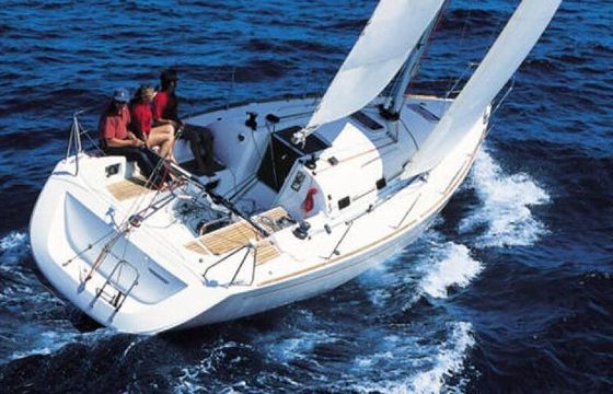 Sailboat Beneteau First 31.7 9.85m