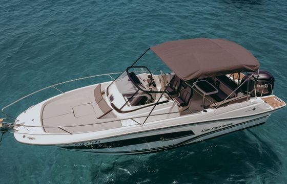 Motorboat Jeanneau Cap Camarat 7.5 WA 300hp