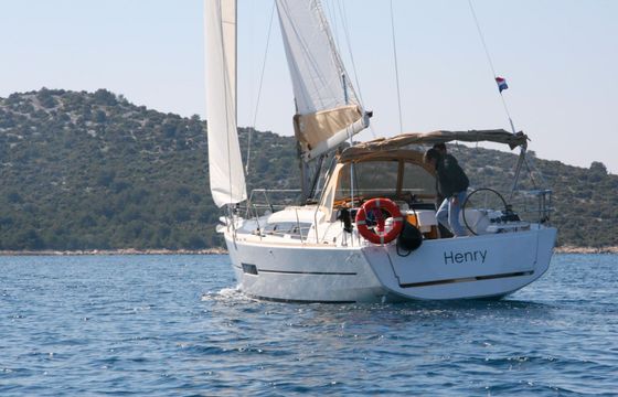 Sailboat DUFOUR 382 GL 11.25m
