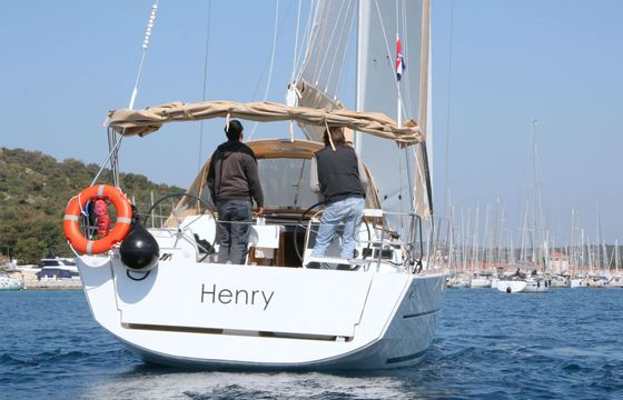 Sailboat DUFOUR 382 GL 11.25m