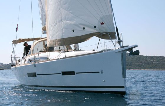 Sailboat DUFOUR 382 GL 11.25m