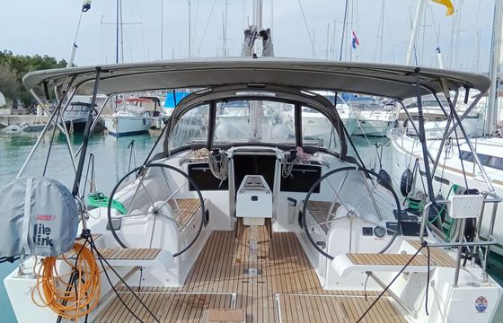 Sailboat DUFOUR 382 GL 11.25m