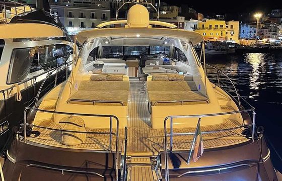 Motor yacht Princess v65 2600hp