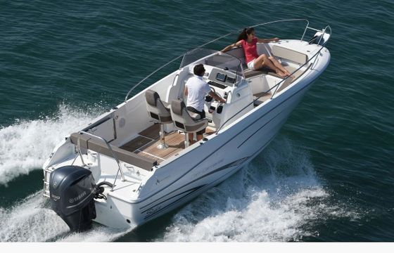 Motorboat Jeanneau Cap Camarat 7.5 cc