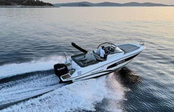 Motorboat Jeanneau cap camarat 7.5 wa s3 300hp