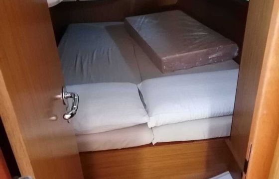 Sailboat Jeanneau Sun Odyssey 39i 12m