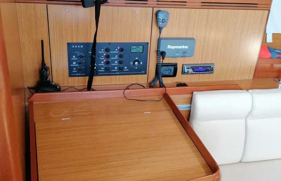 Sailboat Jeanneau Sun Odyssey 39i 12m