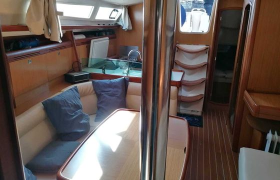 Sailboat Jeanneau Sun Odyssey 39i 12m