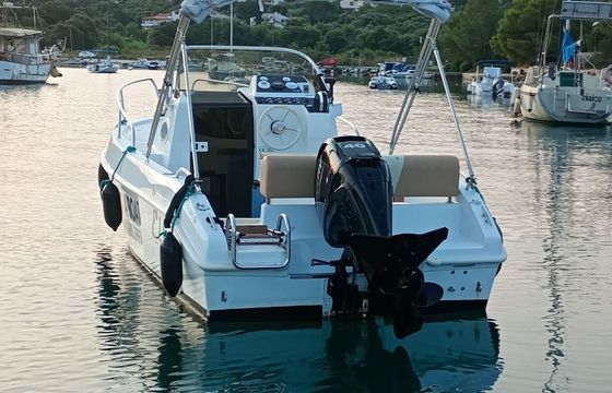 Motorboat Salento Marine Sundek 19s Sportline 40hp