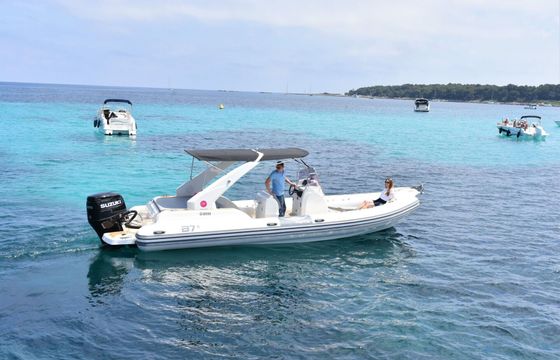 RIB Black Manta B 7,9 220hp