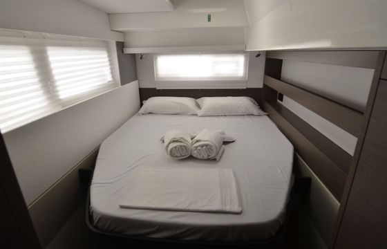 Catamaran Leopard Leopard 42 - 4 cab. 12m
