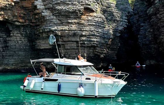 Motorboat Jeanneau Merry Fisher 705 150hp