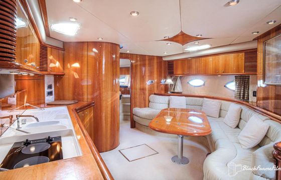 Motor yacht Sunseeker predator 60 2600hp