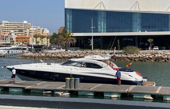 Motor yacht Sunseeker predator 60 2600hp