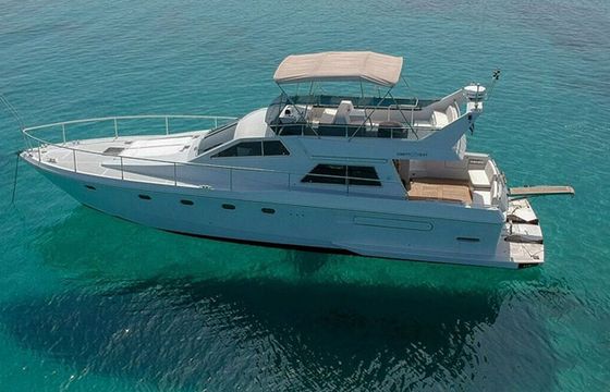 Motorboat Ferretti Altura 52s 1400hp