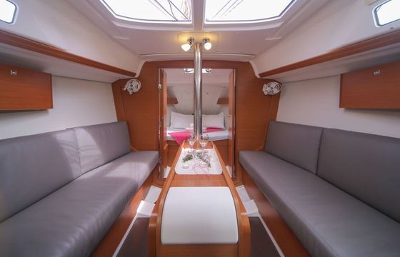 Sailboat Dufour Yachts Dufour 310 GL 9.67m