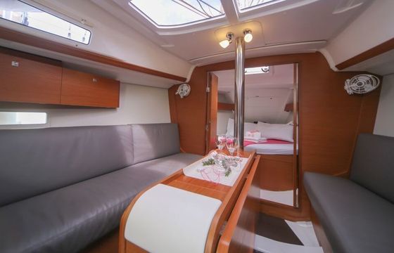 Sailboat Dufour Yachts Dufour 310 GL 9.67m