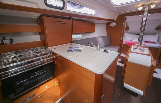 Sailboat Dufour Yachts Dufour 310 GL 9.67m