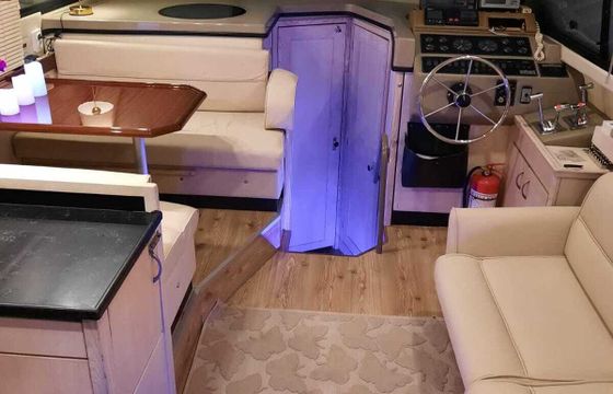 Motorboat Bayliner 3587 500hp