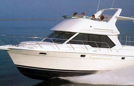 Motorboat Bayliner 3587 500hp